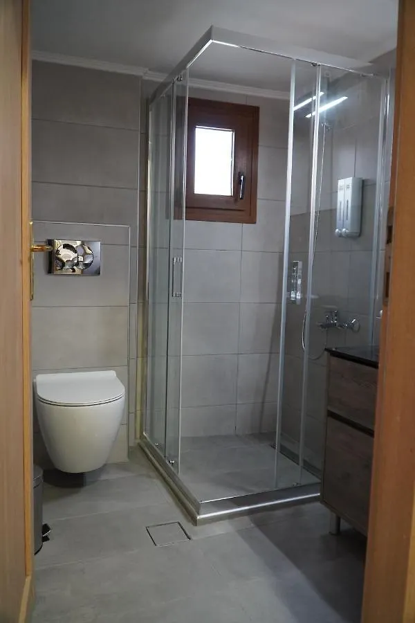Modern Apartment In Οld Τown Thessaloníki